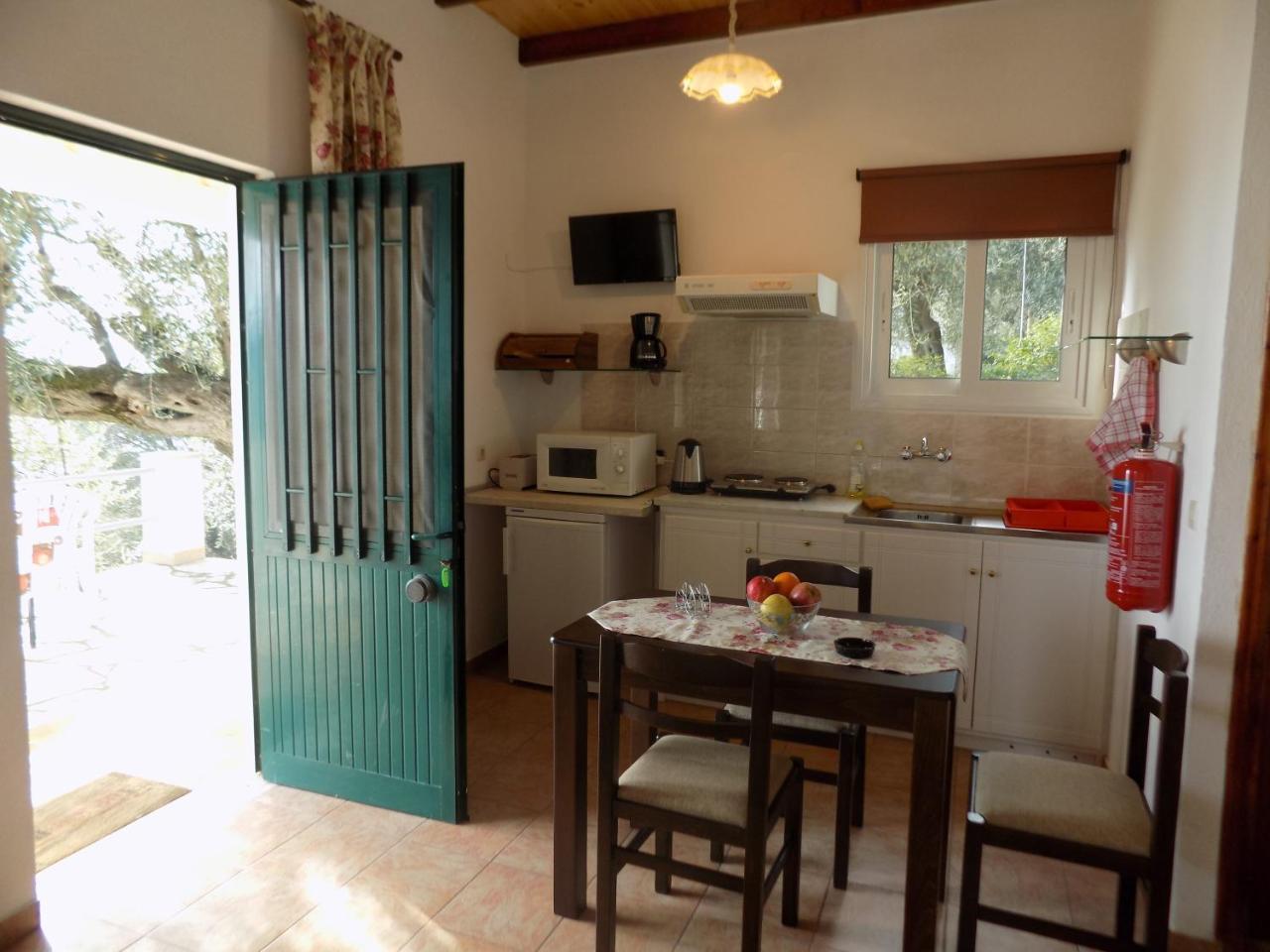 Villa Elli Panoramic View イプソス エクステリア 写真